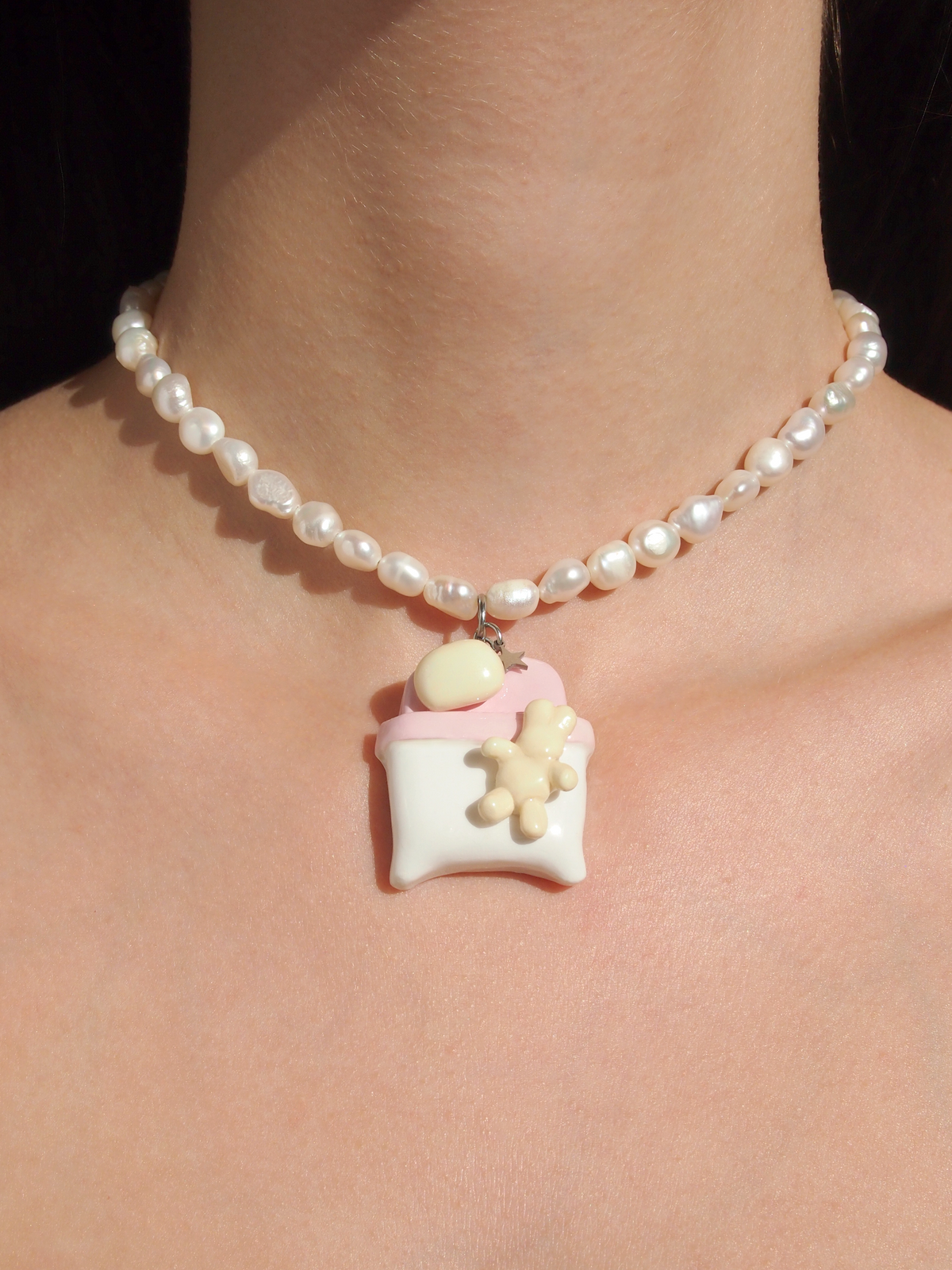 PILLOW PRINCESS NECKLACE